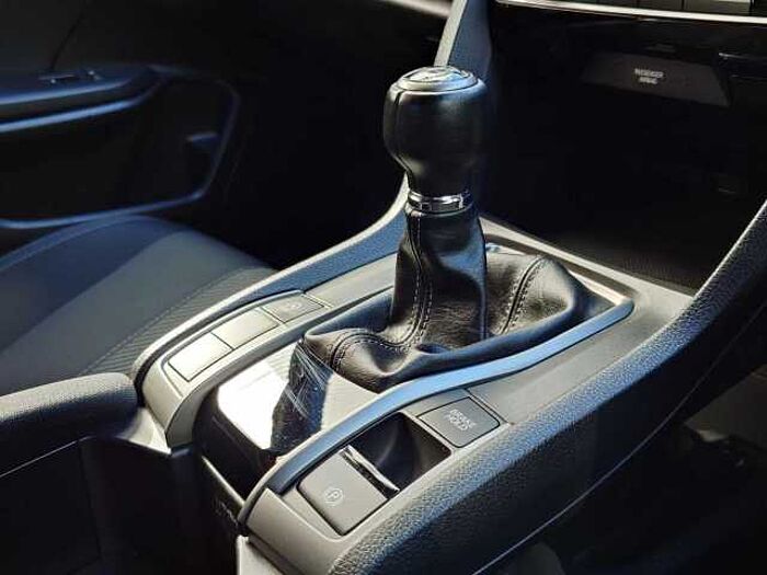 Honda Civic 1.5 VTEC Turbo Sport 5dr 